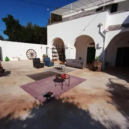 Masseria Del Saliceto منزل ريفي *